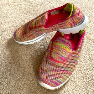 Sketchers Go Walk 3 Multi Colored Size 7.5 US